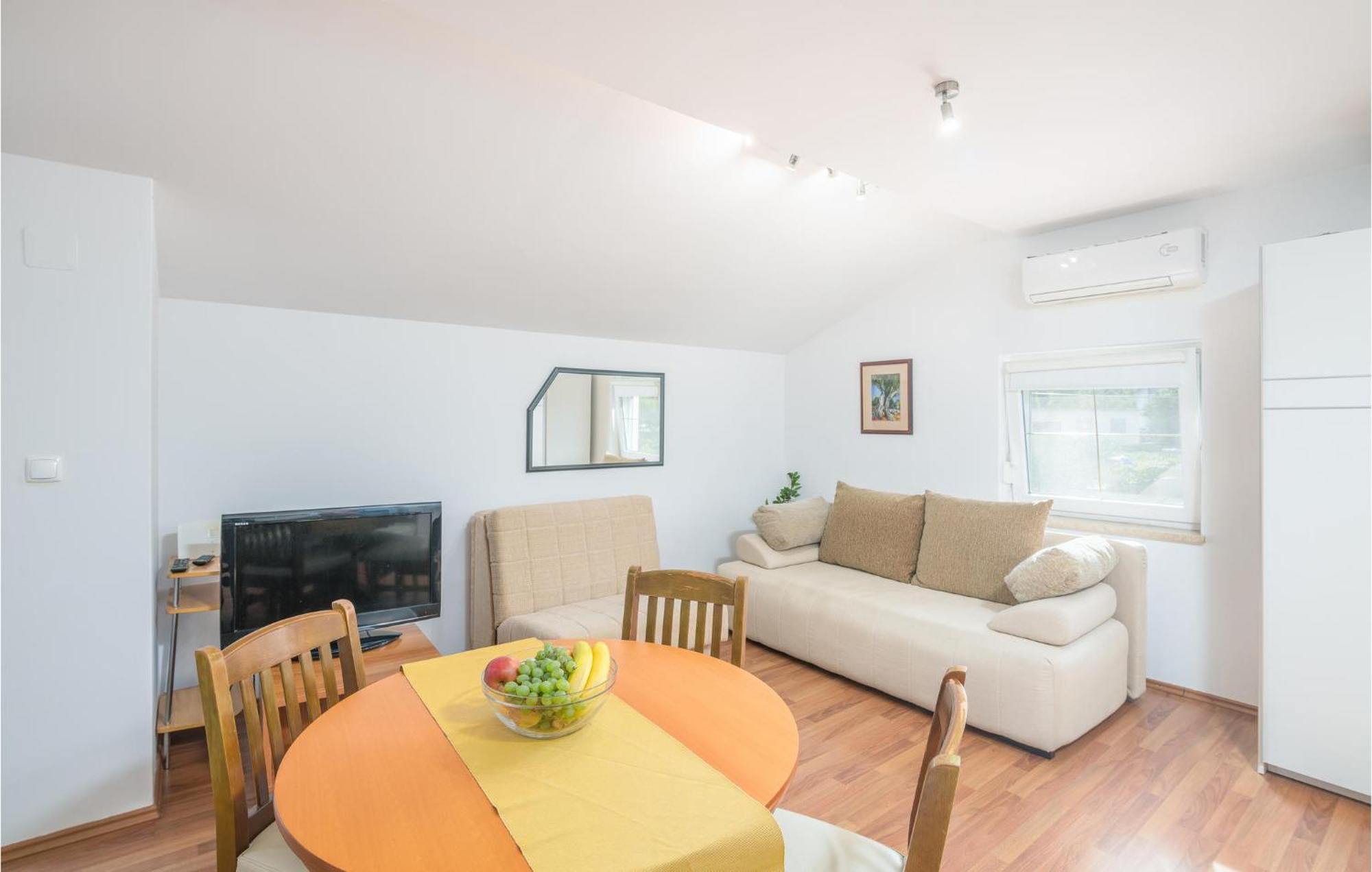 Nice Apartment In Malinska Dubasnica With Kitchen Exterior photo
